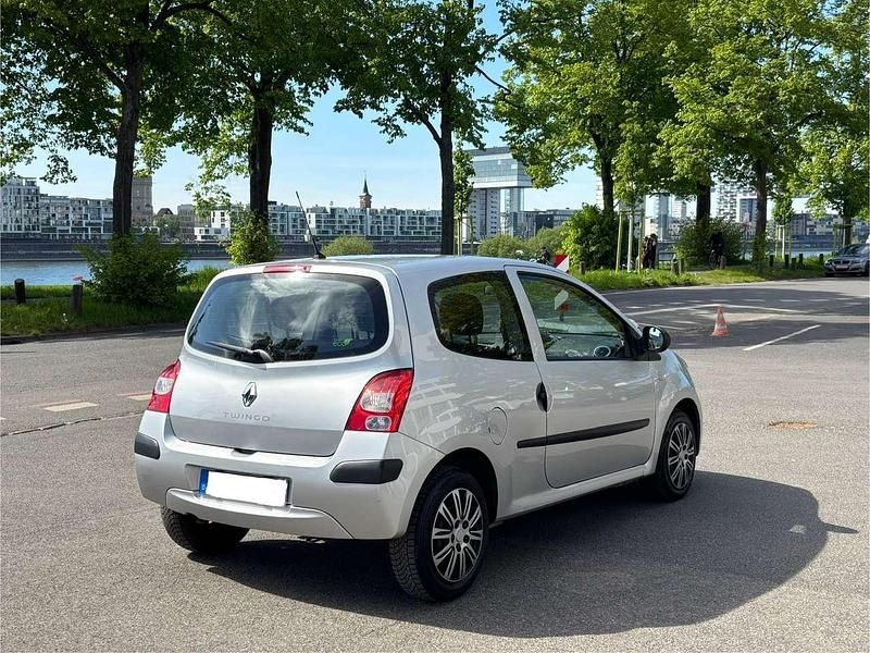 Gebraucht Renault Twingo Authentique 58 PS (42 kW) 2009 Kleinwagen