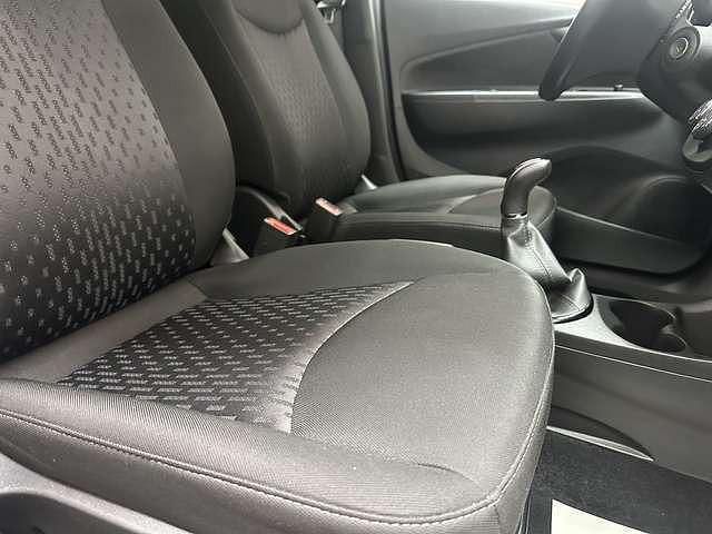 Gebraucht Opel Karl Rocks 73 PS (53 kW) 2019 Silber metallic Kleinwagen