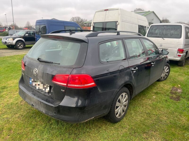 Gebraucht VW Passat Trendline 105 PS (77 kW) 2011 Schwarz Kombi