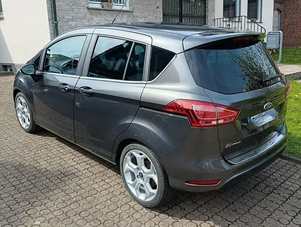Używany Ford B-MAX 140 KM (102 kW) 2016 Szary Minivan