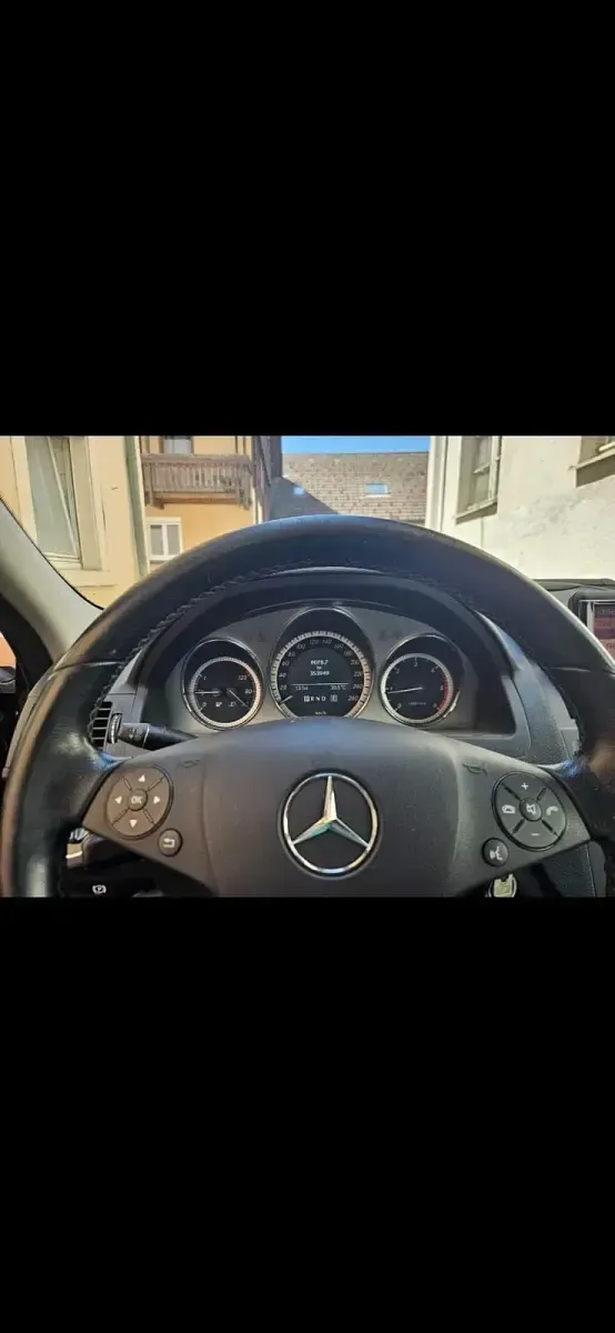 Gebraucht Mercedes C220 170 PS (125 kW) 2010 Schwarz Limousine