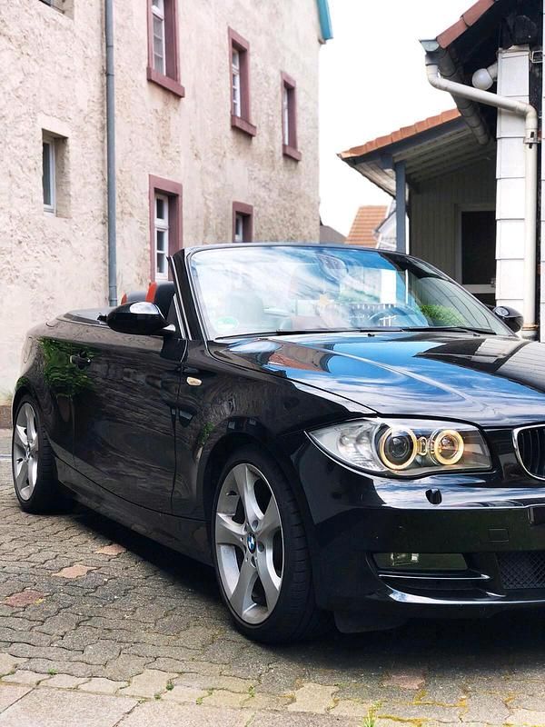 Schwarz Gebraucht 2008 BMW 118 Cabriolet Cabrio | 7.200 € (Etwas zu teuer) - Bild 1/4