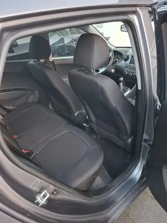Gebraucht Hyundai i10 Trend 87 PS (63 kW) 2017 Grau Kleinwagen