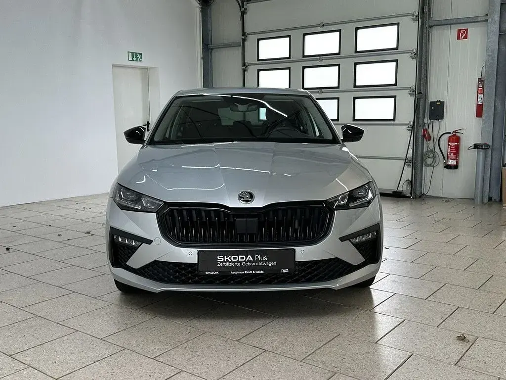 Gebraucht Skoda Scala Drive 116 PS (85 kW) 2025 Brillantsilber metallic Kleinwagen