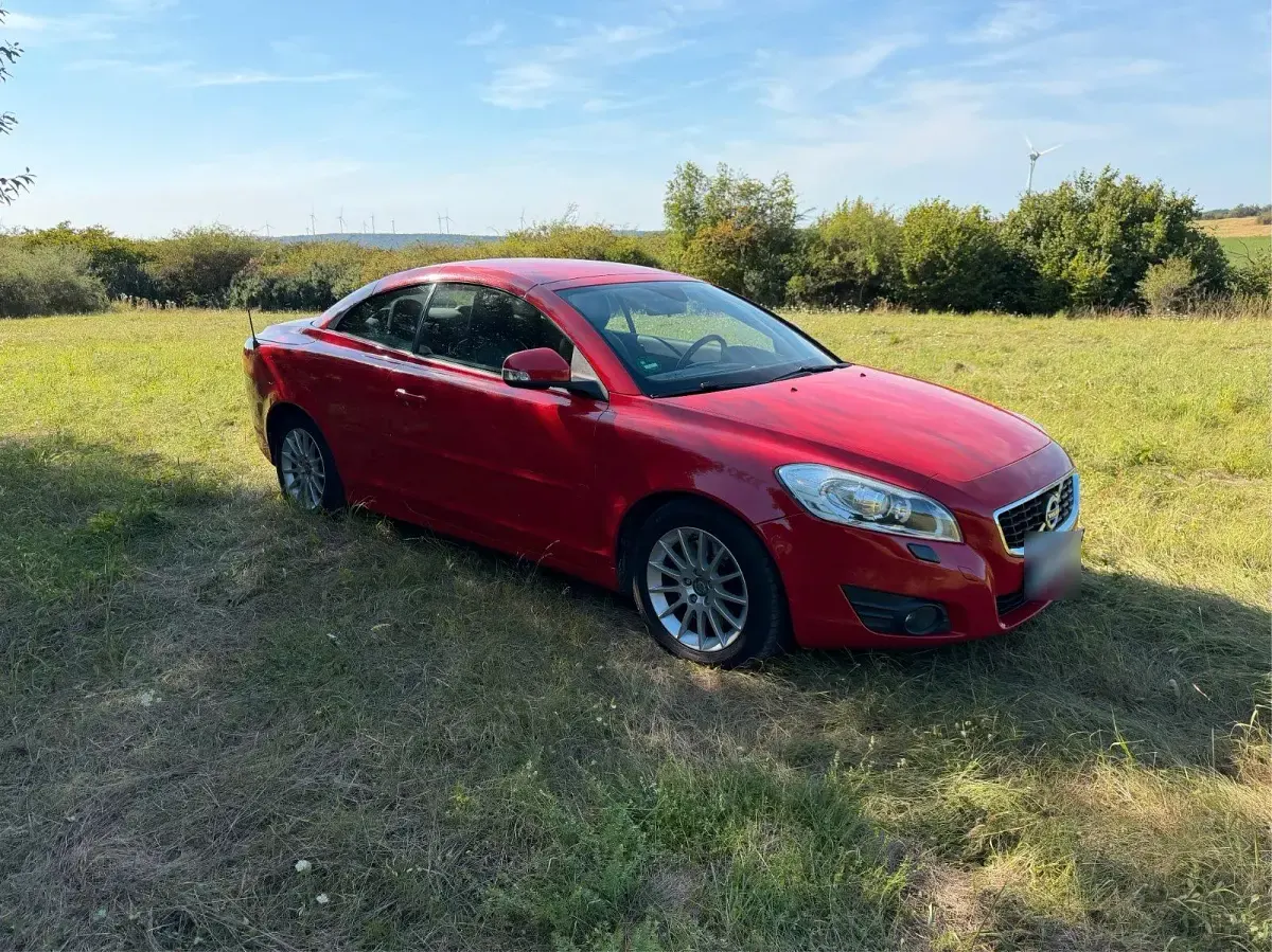 Gebraucht Volvo C70 179 PS (131 kW) 2009 Rot Cabrio