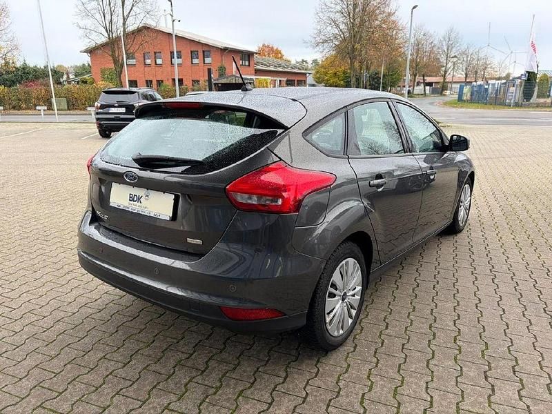 Gebraucht Ford Focus Business Edition 101 PS (74 kW) 2018 Grau Limousine