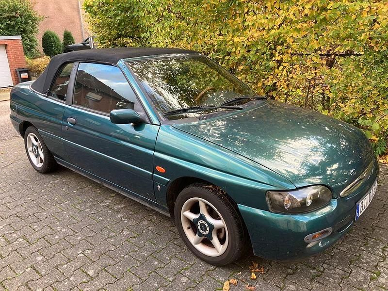 Grün Gebraucht 1997 Ford Escort Cabriolet Ghia Cabrio | 1.500 € - Bild 1/4