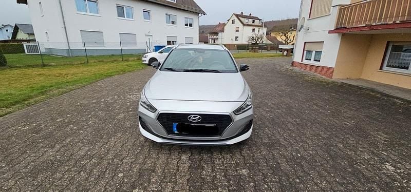 Gebraucht Hyundai i30 Passion Plus 140 PS (102 kW) 2018 Silber Kombi