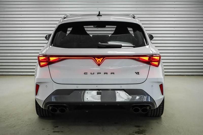 Gebraucht Cupra Leon VZ 2025 Glacial white metallic (2y)