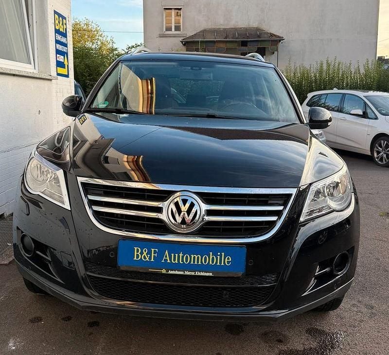 Schwarz Gebraucht 2009 VW Tiguan Sportline SUV | 9.150 € (Fairer Preis) - Bild 1/4