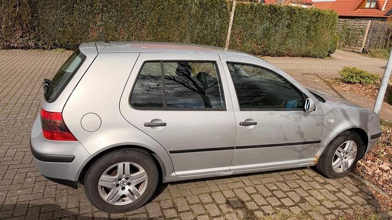 Gebraucht VW Golf IV Edition 75 PS (55 kW) 2001 Grau Limousine