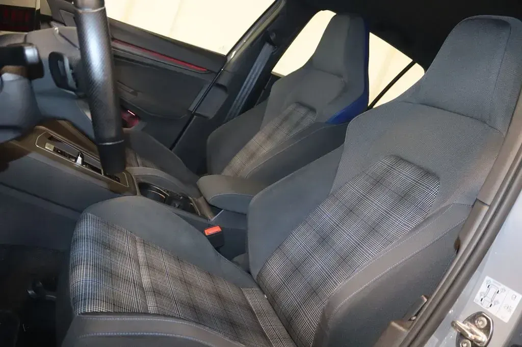 Second-hand VW Golf VIII GTE 245 CP (180 kW) 2021 Gri Berlinǎ