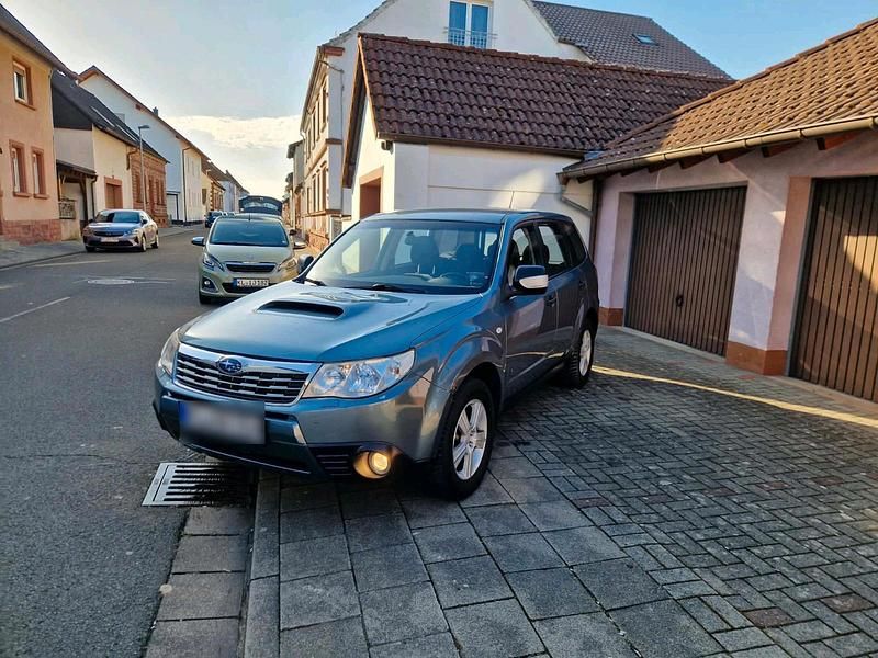 Gebraucht Subaru Forester 147 PS (108 kW) 2010 Grün SUV