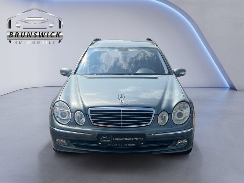 Grau Gebraucht 2004 Mercedes E200 Kombi | 3.350 € (Guter Preis) - Bild 1/4