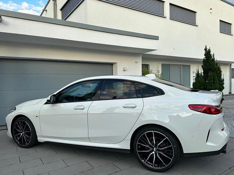 Gebraucht BMW 218 Performance 136 PS (100 kW) 2023 Weiß Coupé