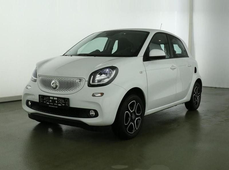 Gebraucht Smart ForFour Passion 71 PS (52 kW) 2016 Weiß Kleinwagen