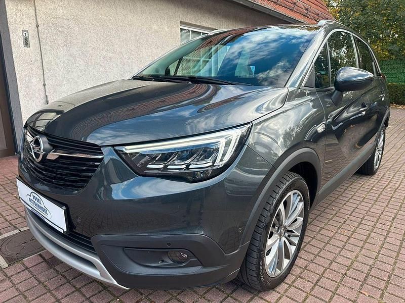 Grau Gebraucht 2018 Opel Crossland Ultimate SUV | 11.900 € (Fairer Preis) - Bild 1/4
