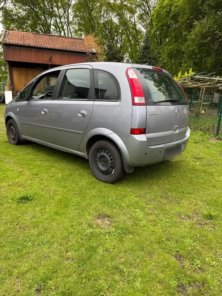 Używany Opel Meriva 101 KM (74 kW) 2003 Szary Minivan