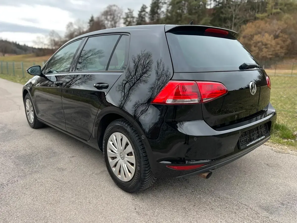 Second-hand VW Golf VII 105 CP (77 kW) 2013 Negru Hatchback