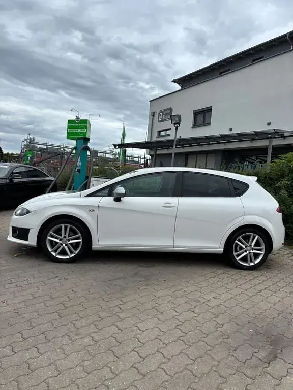 Gebraucht Seat Leon FR 125 PS (91 kW) 2011 Weiß Kleinwagen