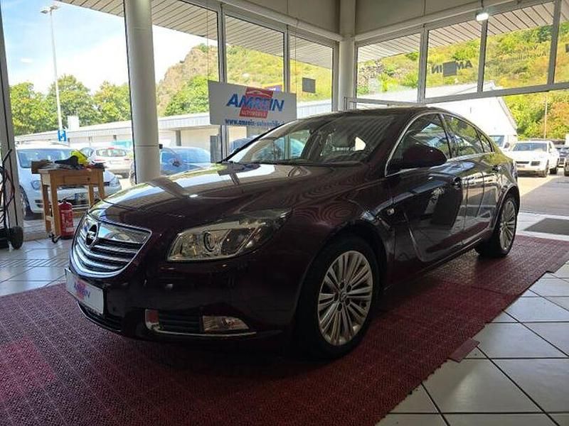 Gebraucht Opel Insignia Innovation 194 PS (142 kW) 2012 Rot Limousine