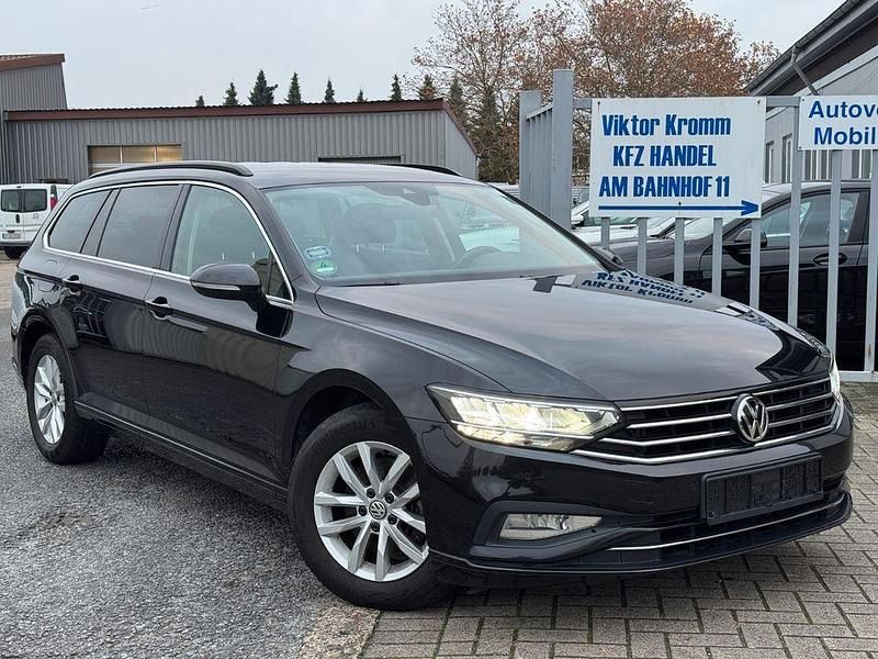 Schwarz Gebraucht 2020 VW Passat Business Kombi | 15.999 € (Fairer Preis) - Bild 1/4