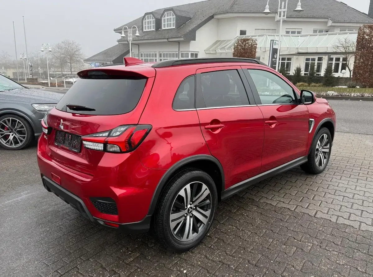 Gebraucht Mitsubishi ASX Edition+ 150 PS (110 kW) 2019 Rot SUV