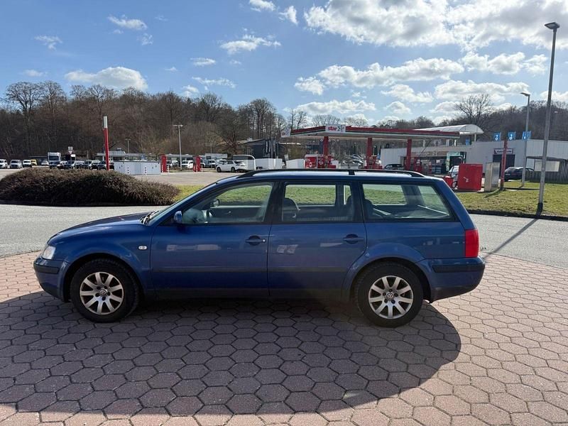 Gebraucht VW Passat 101 PS (74 kW) 1999 Blau Kombi