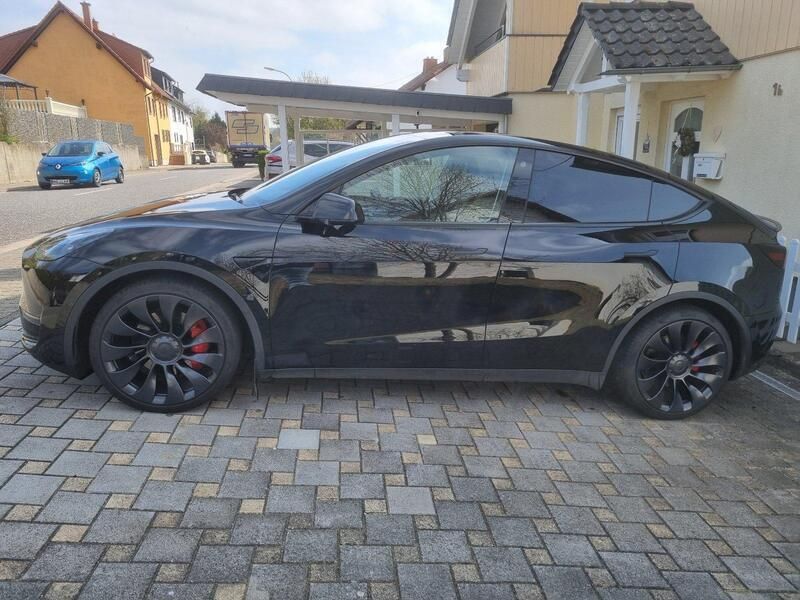 Schwarz Gebraucht 2022 Tesla Model Y Performance SUV | 39.900 € (Fairer Preis) - Bild 1/4