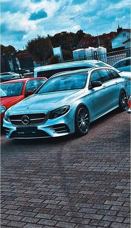 Silber Gebraucht 2017 Mercedes E43 AMG AMG Limousine | 27.000 € (Guter Preis) - Bild 1/4
