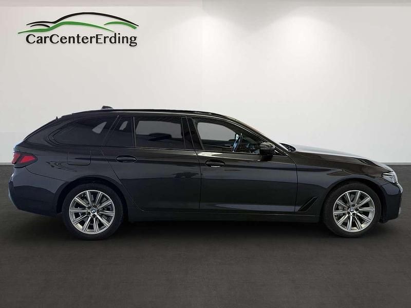 Gebraucht BMW 540 333 PS (244 kW) 2022 Sophistograu Kombi