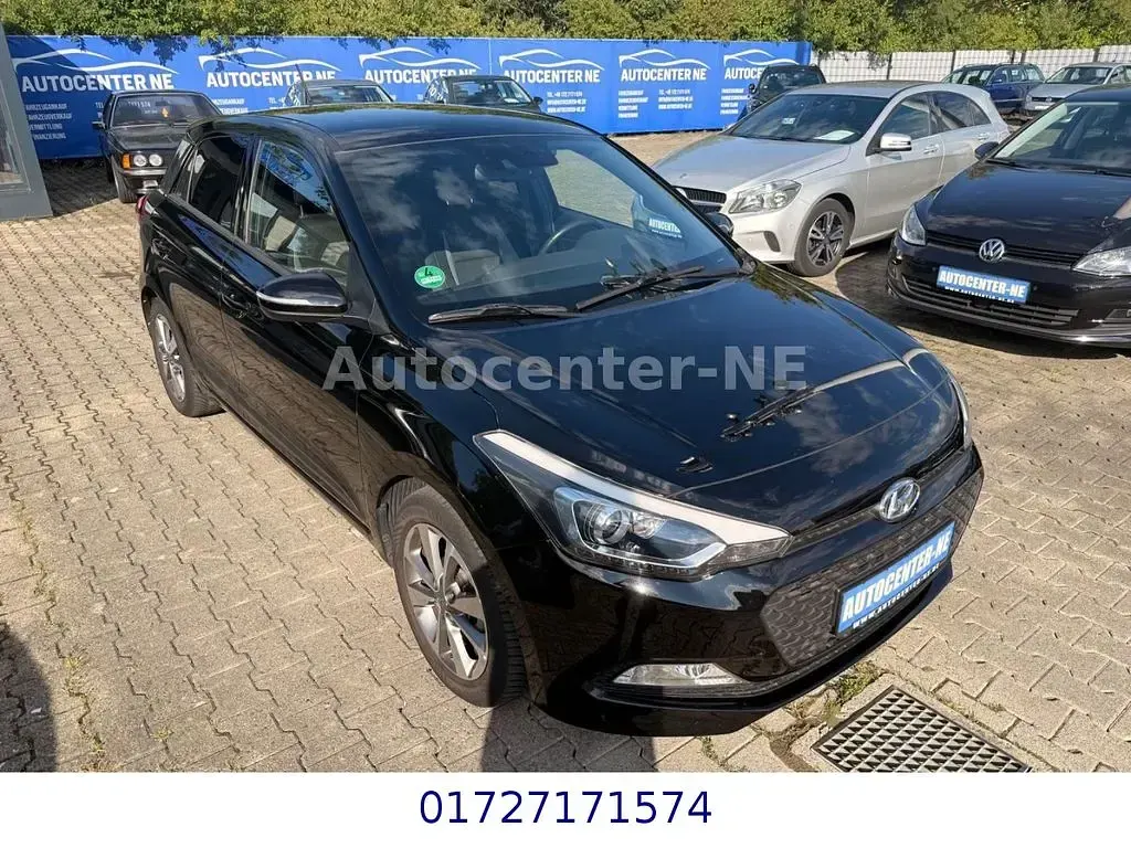 Gebraucht Hyundai i20 YES! 84 PS (61 kW) 2018 Schwarz Limousine