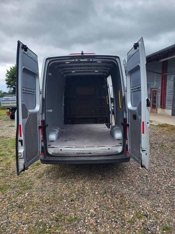 Silber Gebraucht 2018 VW Crafter Van | 17.500 € - Bild 1/4