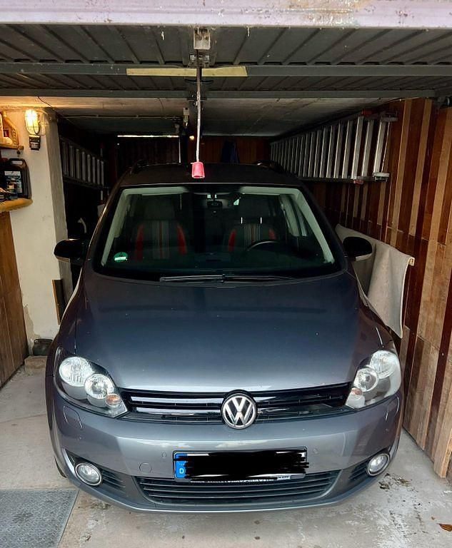 Grau Gebraucht 2012 VW Golf Plus Match Van / Kleinbus | 5.200 € (Superpreis) - Bild 1/4