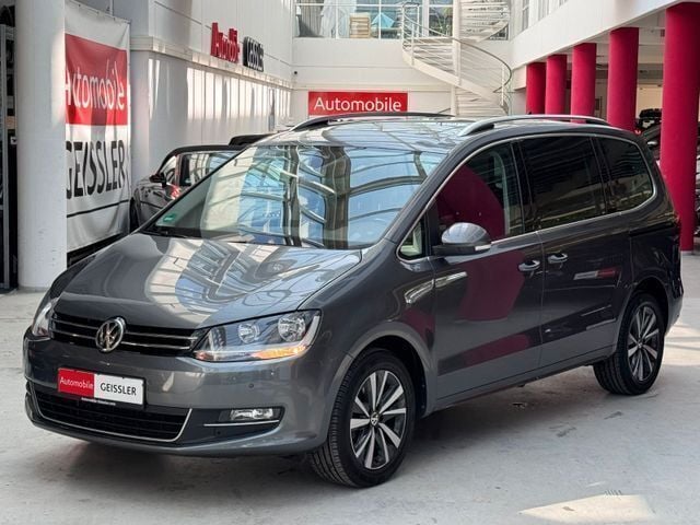 Indiumgrau metallic Gebraucht 2019 VW Sharan Highline Van / Kleinbus | 27.990 € (Superpreis) - Bild 1/4