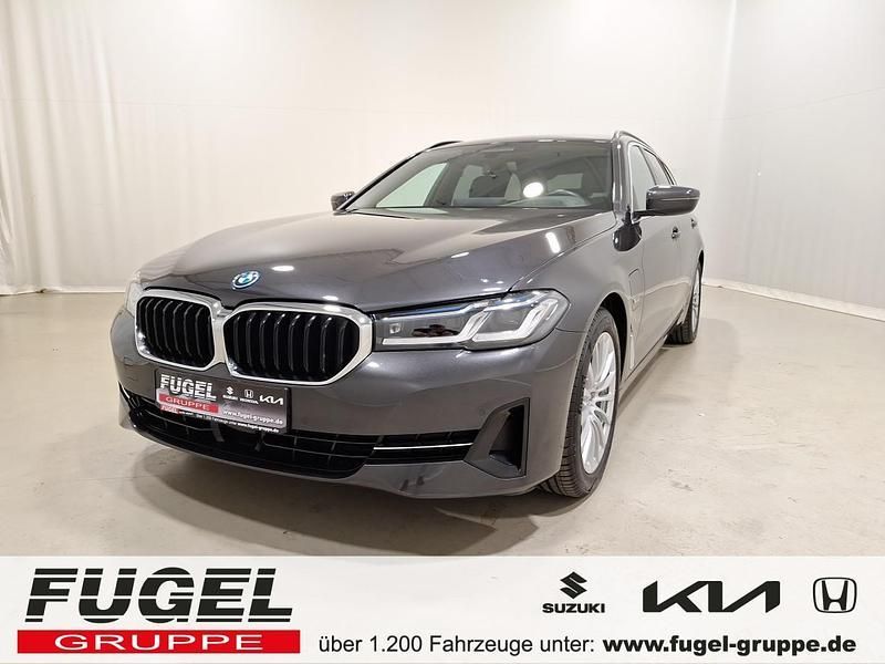 Sophistograu brillanteffekt Gebraucht 2022 BMW 530e Kombi | 38.969 € (Fairer Preis) - Bild 1/4