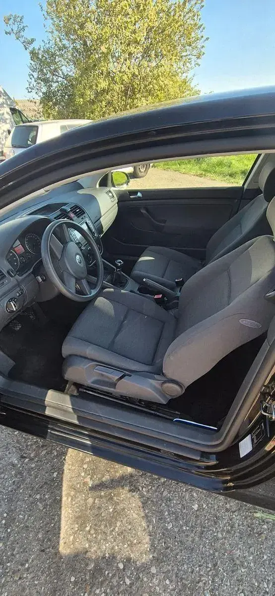 Gebraucht VW Golf IV 75 PS (55 kW) 2004 Schwarz Limousine