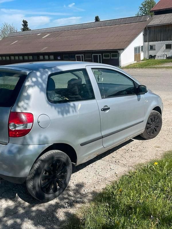 Second-hand VW Fox 54 CP (39 kW) 2006 Argintiu Hatchback