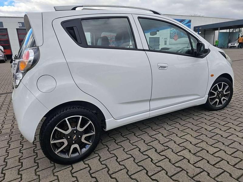 Gebraucht Chevrolet Spark LS 68 PS (50 kW) 2012 Weiß Kleinwagen