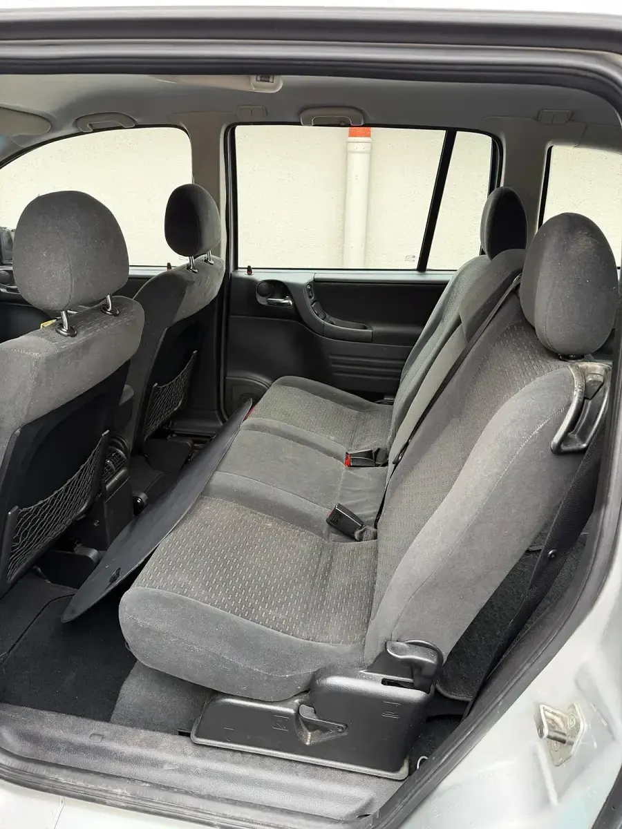 Gebraucht Opel Zafira 125 PS (91 kW) 2004 Silber Van / Kleinbus