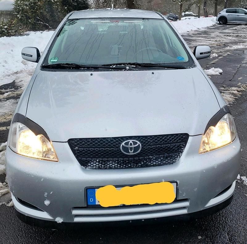 Silber Gebraucht 2004 Toyota Corolla Kleinwagen | 3.649 € (Fairer Preis) - Bild 1/4