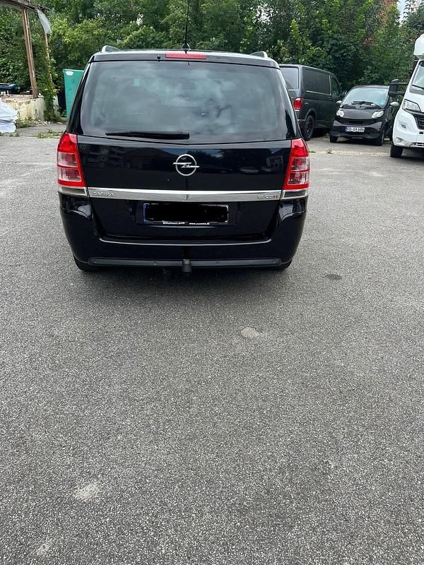 Gebraucht Opel Zafira 150 PS (110 kW) 2009 Schwarz Van / Kleinbus