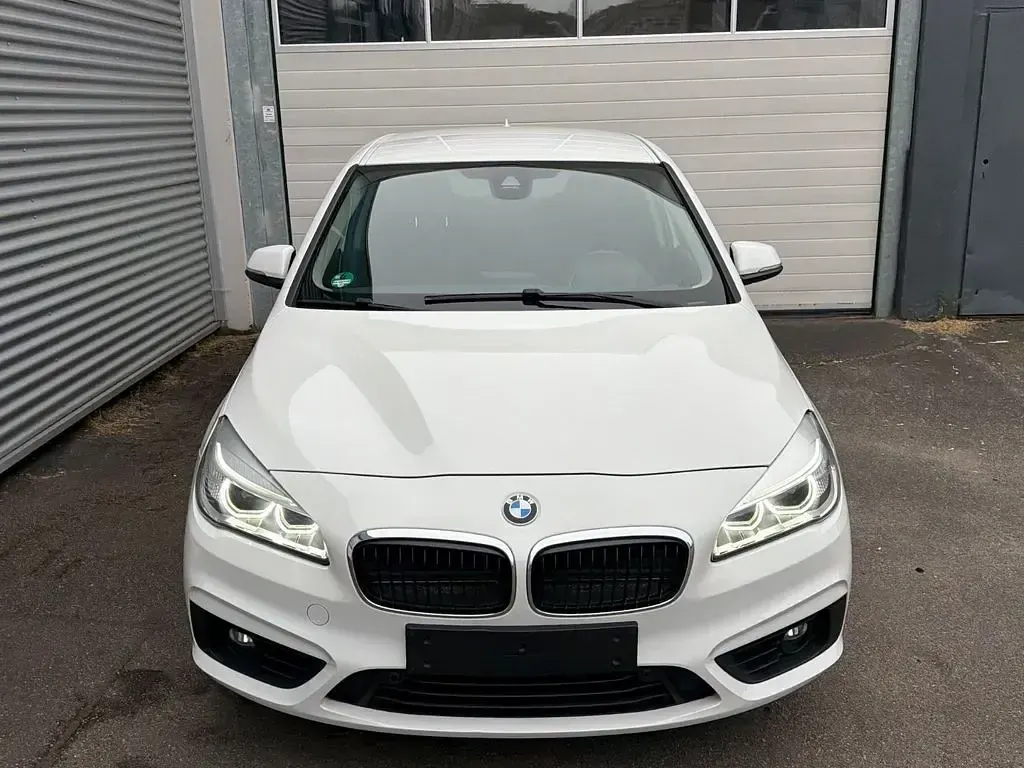 Gebraucht BMW 218 Active Tourer Advantage 136 PS (100 kW) 2016 Weiß Van / Kleinbus