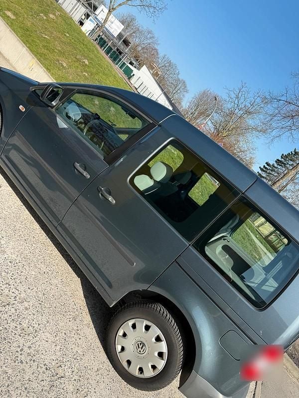 Gebraucht VW Caddy 80 PS (58 kW) 2010 Silber Van / Kleinbus