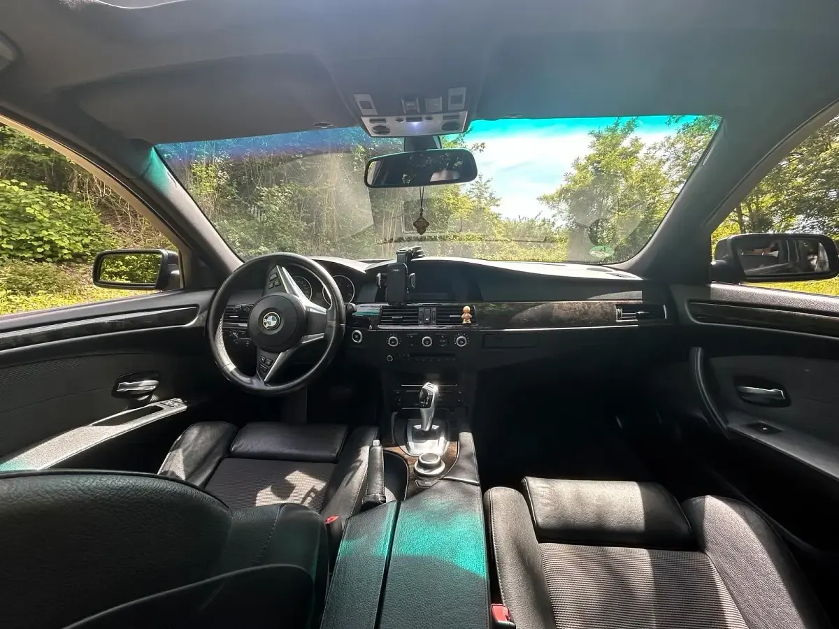 Gebraucht BMW 520 Exclusive 177 PS (130 kW) 2008 Schwarz Kombi