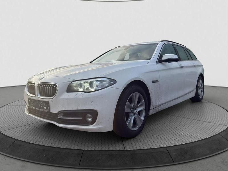 Gebraucht BMW 520 190 PS (139 kW) 2015 Weiß Limousine