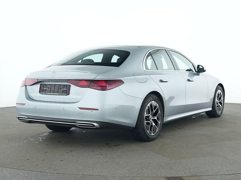 Gebraucht Mercedes E200 Advanced Plus 204 PS (150 kW) 2024 Lack hightechsilber Limousine