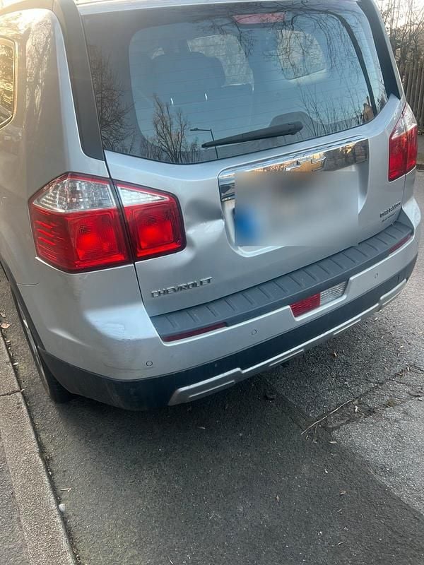 Gebraucht Chevrolet Orlando 163 PS (119 kW) 2012 Silber Van / Kleinbus