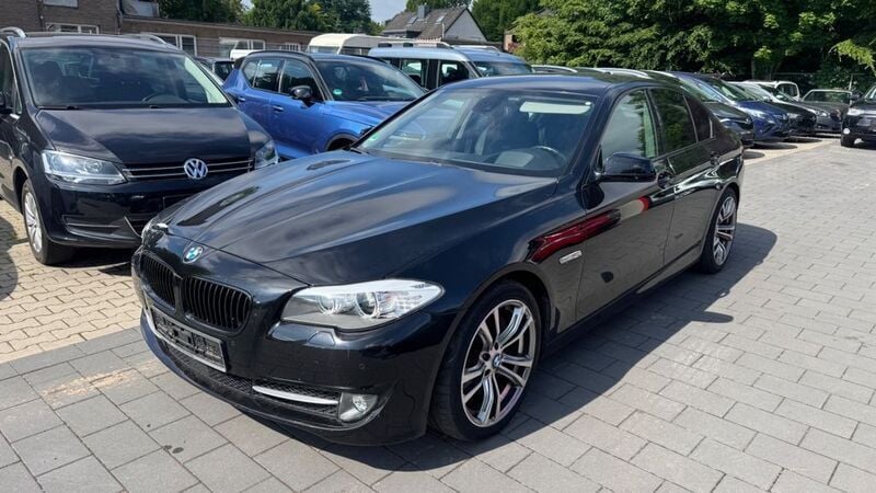 Schwarz Gebraucht 2010 BMW 530 Shadowline Limousine | 8.450 € (Superpreis) - Bild 1/4