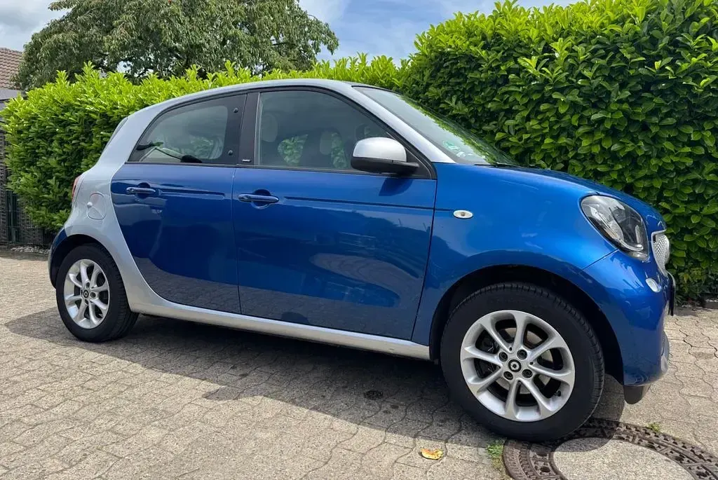Gebraucht Smart ForFour Passion 90 PS (66 kW) 2015 Blau Kleinwagen
